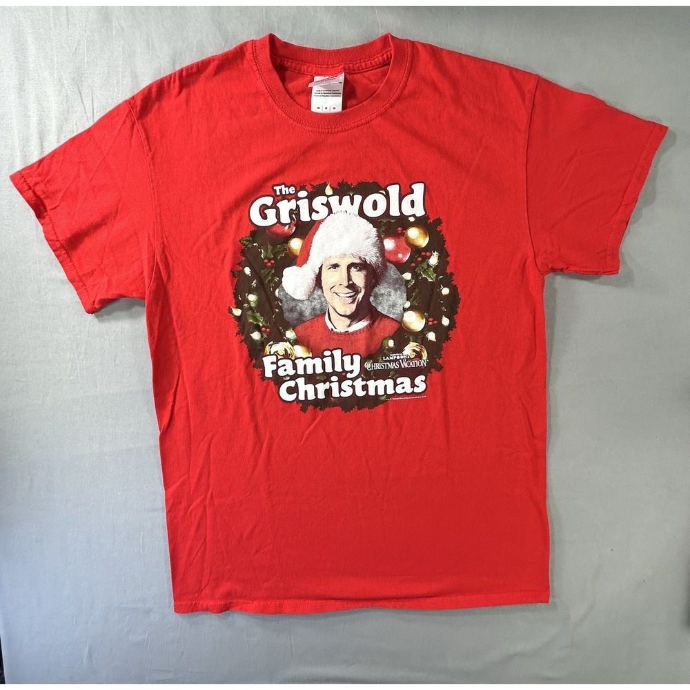 Griswold Family Christmas Gildan short sleeve red Tshirt women's medium